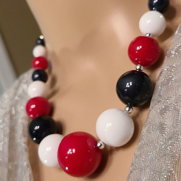 Red, White and Blue Beaded Necklace - Picture 5 of 8